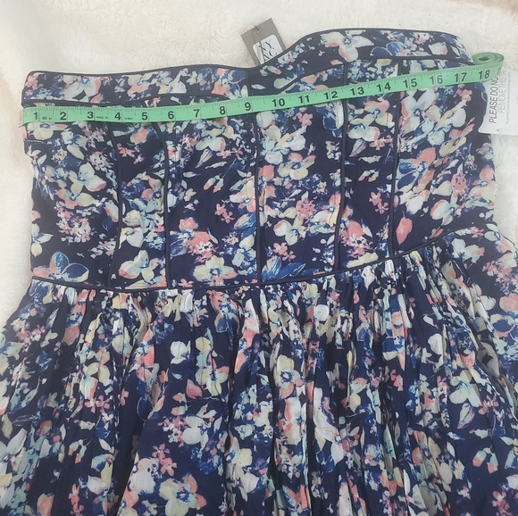 Navy floral dress - Picture 2 of 6